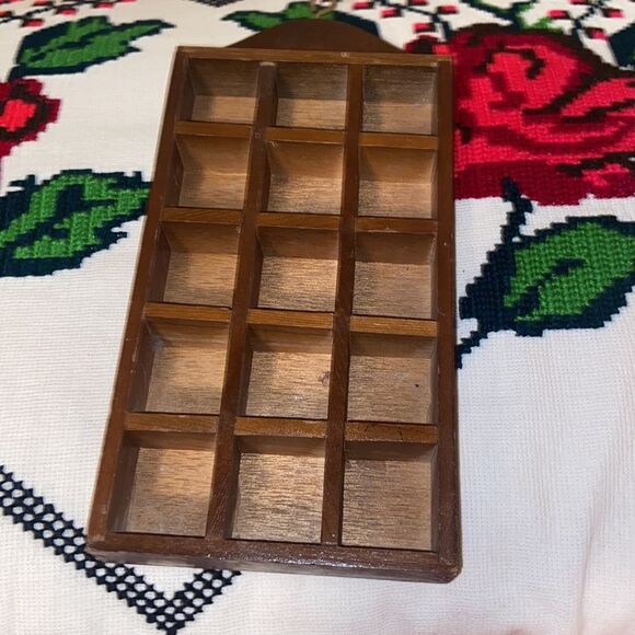 Antique Thimbles Collection With Display Wood Rack Lot 16p Metal & Porcelain - Picture 9 of 16